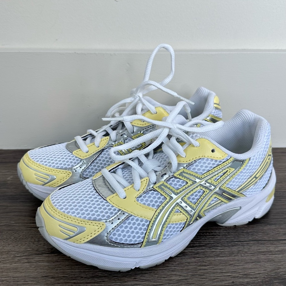 ASICS Gel 1130 Sneakers - White/Butter - 6.5 Women’s